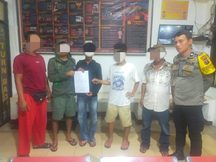 Polsek Siantar Utara menyelesaikan masalah dugaan perkelahian anak di bawah umur, di Jalan Rakutta Sembiring dengan problem solving, pada Minggu (13/7/2025) subuh.