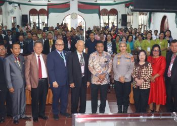 Kapolres Pematangsiantar, AKBP Sah Udur T.M Sitinjak S.H, S.I.K, M.H, menghadiri Rapat Sinode Kerja Ke-47 Gereja Pentakosta, di Gedung Kantor Pusat Gereja Pentakosta, Jl. Lingga No. 24 A, pada Jumat (4/7/2025) pagi.