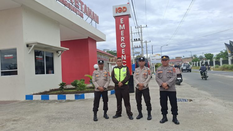 Sat Binmas Polres Pematangsiantar melaksanakan sambang kepada para Satpam yang melaksanakan tugas di Rumah Sakit (RS) Efrina Etaham, di Jalan Pdt. J. Wismar Saragih Pematangsiantar, pada Rabu (9/7/2025) siang.