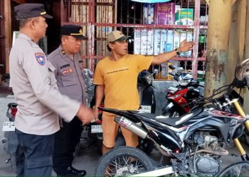 Sat Binmas Poles Pematangsiantar melaksanakan patroli rutin dan sambang Kamtibmas, di Jalan Sutomo Pematangsianțar, pada Selasa (8/7/2025) siang.