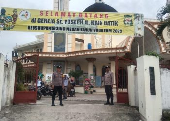 Polsek Siantar Utara melaksanakan patroli dan pengamanan ibadah Minggu yang ada di wilayah hukumnya, pada Minggu (13/7/2025) pagi.