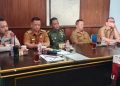 Kapolsek Siantar Barat, IPTU Dian Putra S.Sos.I, MH, mengikuti rapat koordinasi bersama  Forum Koordinasi Pimpinan Kecamatan (Forkopimca) Siantar Barat, pada Senin (7/7/2025) pagi.