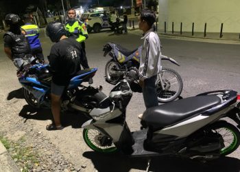 Polres Pematangsiantar melaksanakan Kegiatan Rutin Yang Ditingkatkan (KRYD) hingga subuh.