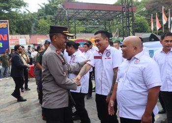 Kompol Hendrik Situmorang MM, menghadiri pelantikan Pengurus Komite Olahraga Nasional Indonesia (KONI) Kota Pematangsiantar, Masa Bakti Tahun 2025-2029, di Lapangan Pariwisata Pematangsiantar, pada Kamis (3/7/2025) siang.
