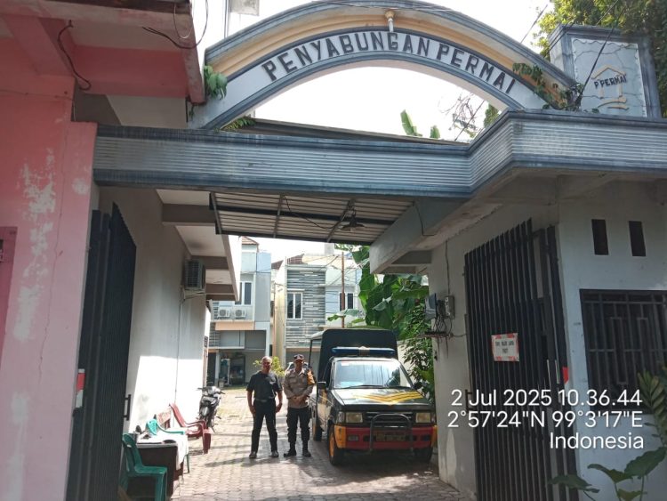 Polsek Siantar Barat melaksanakan patroli, di seputaran wilayah hukum Polres Pematangsiantar, pada Rabu (2/7/2025) siang.