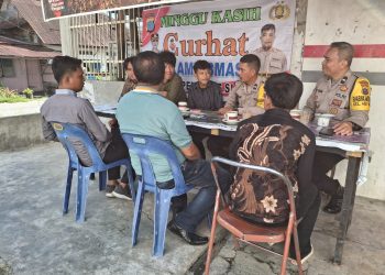 Polsek Siantar Selatan melaksanakan kegiatan Minggu Kasih Kamtibmas kepada Jemaat Gereja Pentakosta, Jalan Lingga Pematangsiantar, pada Minggu (27/7/2025) pagi.