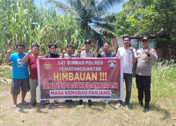 Sat Binmas Polres Pematangsiantar melaksanakan patroli sambang Kamtibmas kepada masyarakat di wilayah hukum Polres Pematangsiantar, pada Rabu (30/7/2025) pagi.