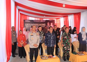 Polres Pematangsianțar melaksanakan groundbreaking atau peletakkan batu pertama pembangunan dapur Satuan Pelayanan Pemenuhan Gizi (SPPG) dan zoom meeting kunjungan kerja (Kunker) Kapolri Jenderal Listyo Sigit Prabowo.