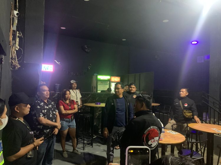 Polres Pematangsiantar melaksanakan razia Tempat Hiburan Malam (THM), di wilayah hukum Polres Pematangsiantar, pada Jumat (15/8/2025) malam.