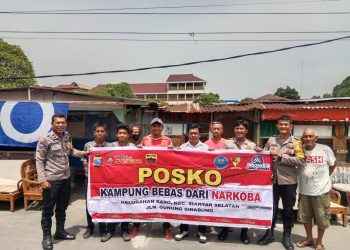 Polsek Siantar Selatan melaksanakan sambang, di Posko Kampung Bersih dari Narkoba (KBN) Jalan Gunung Sinabung, pada Rabu (27/8/2025) siang.