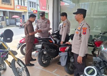 Satuan Binmas Polres Pematangsiantar kembali melaksanakan pengawasan dan pembinaan serta pengecekan perlengkapan administrasi serta tampang personil Satpam, di wilayah hukum Polres Pematangsiantar, pada Rabu (27/8/2025) pagi.