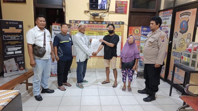 Polsek Siantar Barat menyelesaikan masalah dugaan penganiayaan dengan problem solving, pada Minggu (24/8/2025) malam.