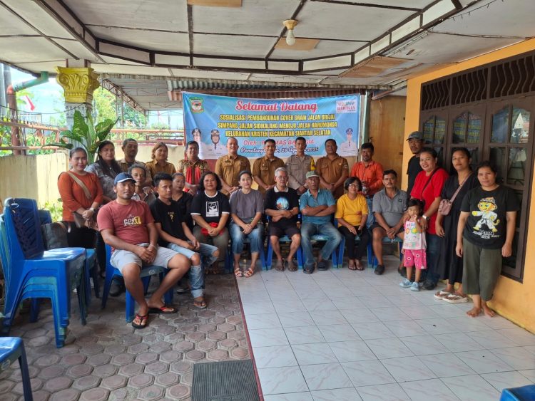 Polsek Siantar Selatan menghadiri sosialisasi pembangunan cover drain yang tereletak di Jalan Binjai, Simpang Jalan Narumondah, pada Selasa (26/8/2025) pagi.