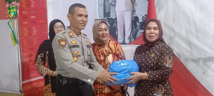 Kapolres Pematangsianțar, AKBP Sah Udur T.M. Sitinjak, SH, SIK, MH, diwakili Kasat Samapta, AKP Mariduk Tambunan, SH, MH, menghadiri HUT ke 1 Pengurus Dewan Harian Cabang Badan Pembudayaan Kejuangan 45, pada Kamis pagi (14/8/2025).