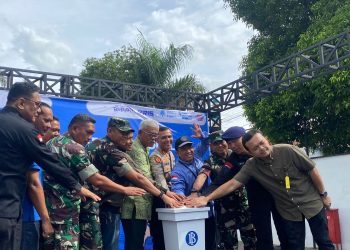 Kasat Samapta, AKP Mariduk Tambunan, SH, MH, menghadiri launching QRIS bersama Becak Wisata Pematangsiantar yang berlangsung di Lapangan Bola Volly Kantor Perwakilan Bank Indonesia Kota Pematangsiantar, pada Jumat (1/8/2025) siang.