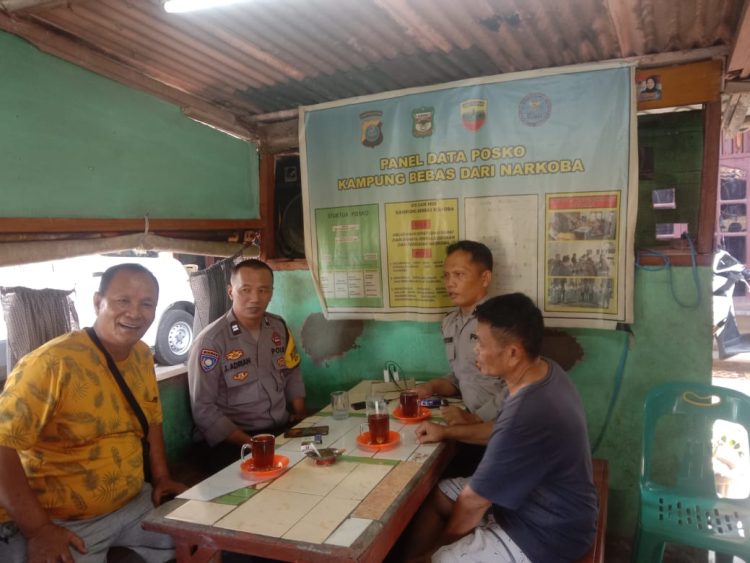 Polsek Siantar Timur melaksanakan patroli Posko Kampung Bebas Narkoba (KBN), di Jalan Siantar Timur, pada Minggu pagi (24/8/2025).