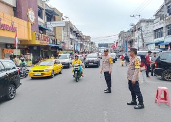 Polsek Siantar Barat melaksanakan patroli pagi hari, di wilayah hukum Polsek Siantar Barat, pada Minggu (10/8/2025) pagi.
