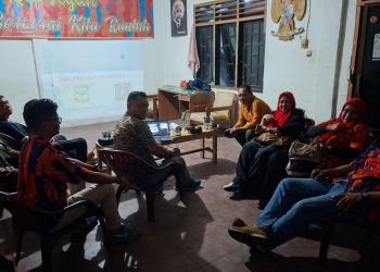 Usai Ketua DPC PP 59 Kota Pematangsiantar memberikan arahan, rapat dilanjutkan Sekjen, Dhani Muliawan S.Hut dengan memaparkan program – program DPC PP 59 Kota Pematangsiantar dan mempin jalannya tanya jawab dari pengurus yang hadir.