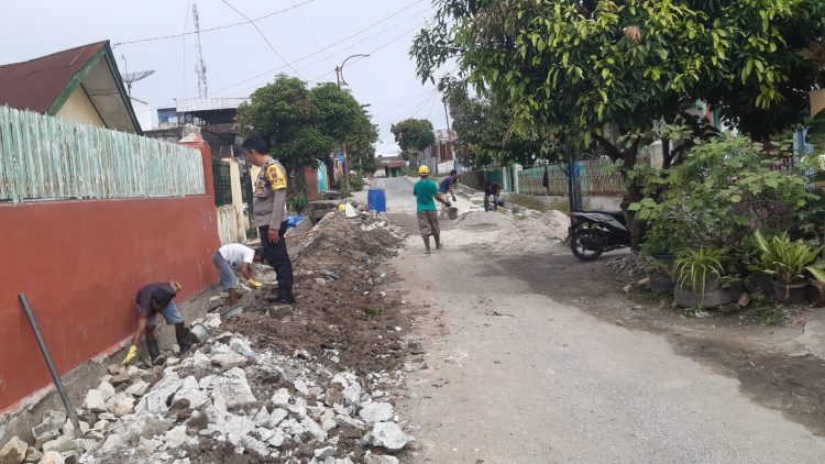 Bhabinkamtibmas Kelurahan Kahean, AIPDA H.E Pane, sambangi warga Jalan Beringin, Kelurahan Kahean, Kecamatan Siantar Utara, Kota Pematangsiantar, pada Rabu (6/8/2025) siang.