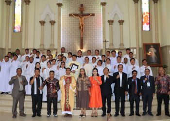 Kapolres Pematangsiantar, AKBP Sah Udur T.M. Sitinjak SH, SIK, MH, menghadiri Pesparani (Pesta Paduan Suara Gerejani) Katolik VI Kota Pematangsiantar tahun 2025, pada Minggu (24/8/2025) pagi.