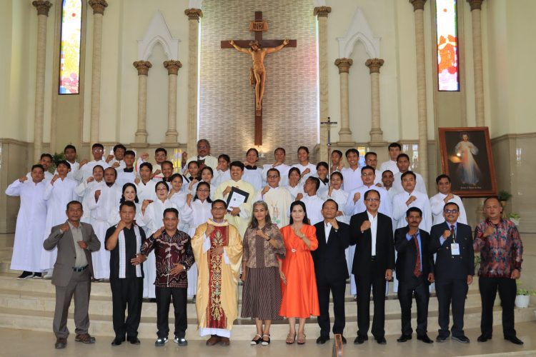 Kapolres Pematangsiantar, AKBP Sah Udur T.M. Sitinjak SH, SIK, MH, menghadiri Pesparani (Pesta Paduan Suara Gerejani) Katolik VI Kota Pematangsiantar tahun 2025, pada Minggu (24/8/2025) pagi.