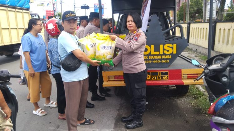 Polsek Siantar Utara menggelar Gerakan Pangan Murah (GPM), di wilayah hukum Polsek Siantar Utara, pada Kamis (18/9/2025) pagi.
