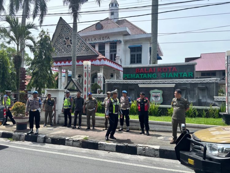 Polres Pematangsiantar menggelar patroli skala besar, pada Minggu (14/9/2025) pagi.
