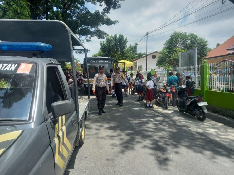 Polsek Siantar Selatan menggelar patroli rutin, di wilayah hukumnya, pada Senin (15/9/2025) siang.