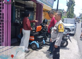 Polsek Siantar Timur gerak cepat melakukan pengecekan Tempat Kejadian Perkara (TKP) pencurian tas, di Jalan Pane, Kelurahan Kebun Sayur, Kecamatan Siantar Timur, Kota Pematangsiantar, pada Minggu (21/9/2025) siang.