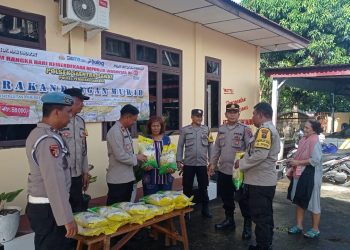 Polsek Siantar Barat melaksanakan kegiatan Gerakan Pangan Murah (GPM) kepada masyarakat, di halaman Mako Polsek Siantar Barat, pada Senin (8/9/2025) pagi.