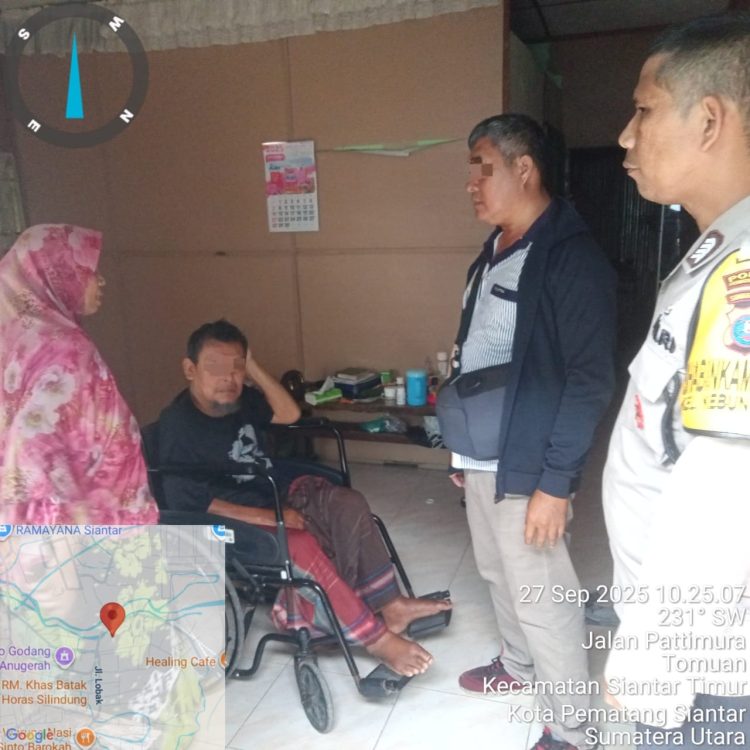 Polsek Siantar Timur gerak cepat melakukan pengecekan Tempat Kejadian Perkara (TKP) dugaan Kekerasan Dalam Rumah Tangga (KDRT), di Jalan Pattimura Ujung, pada Sabtu (27/9/2025) pagi.
