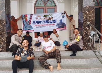 Polsek Siantar Barat melaksanakan Jumat Curhat Kamtibmas, di Mesjid Al Jihat Jalan Jawa Pematangsiantar, pada Jumat (19/9/2025) pagi.