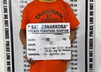 Foto tersangka dan barang bukti yang diamankan Satuan Reserse Narkoba Polres Pematangsiantar.