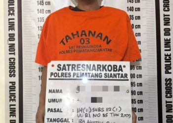 Foto tersangka dan barang bukti yang diamankan Satuan Reserse Narkoba Polres Pematangsiantar.