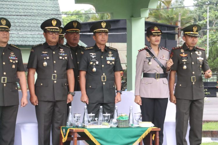 Kapolres Pematangsiantar, AKBP Sah Udur T.M. Sitinjak SH, SIK, MH, menghadiri Upacara Penutupan Pendidikan Pertama Tamtama (Dikmata) Infanteri TNI Angkatan Darat Gelombang II Tahun 2025 yang berlangsung di Lapangan Rindam I/Bukit Barisan (BB), pada Sabtu (13/9/2025) sore.