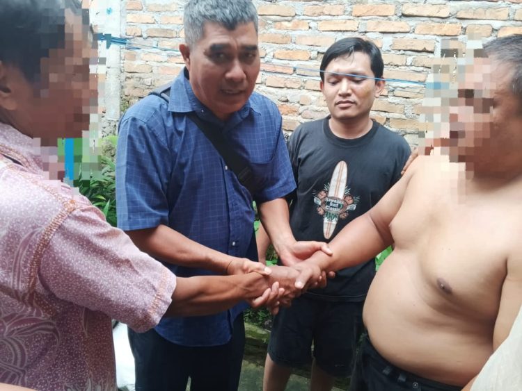Polsek Siantar Timur menyelesaikan masalah kesalahpahaman yang terjadi di jalan Mual Nauli 1, pada Kamis (11/9/2025) sore.