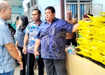 Pemerintah Kabupaten (Pemkab) Simalungun telah menyalurkan lebih dari 69 Ton beras premium kepada masyarakat yang tersebar di 32 Kecamatan