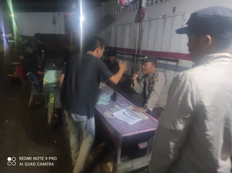Polseķ Siantar Marihat gerak cepat merespon keluhan warga, di Jalan Pisang, pada Senin (6/9/2025) malam.