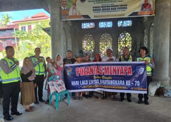 Sat Lantas Polres Pematangsiantar melaksanakan kegiatan Polisi Lalu lintas (Polantas) Menyapa Go To Pesantren yang berlangsung di Pondok Pesantren (Ponpes) Modern Terpadu Darul Ihsan Bah Sorma, pada Sabtu (6/9/2025) pagi.