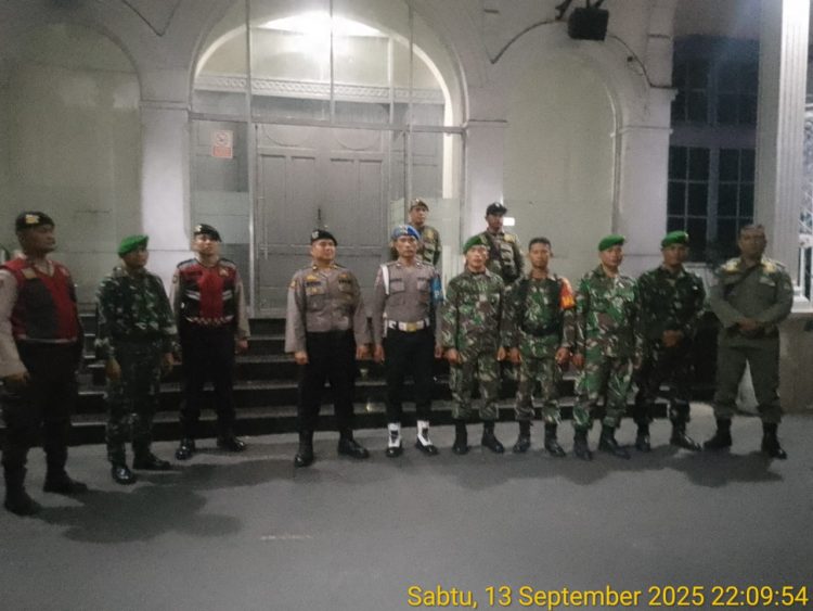 Polres Pematangsiantar melaksanakan patroli skala besar, pada malam minggu atau Sabtu malam (13/9/2025), pukul 22.00 WIB.