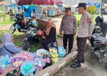 Sat Binmas Polres Pematangsiantar melaksanakan kegiatan patroli sambang kamtibmas dan silahturahmi dengan masyarakat, pada Rabu (3/9/2025) pagi.