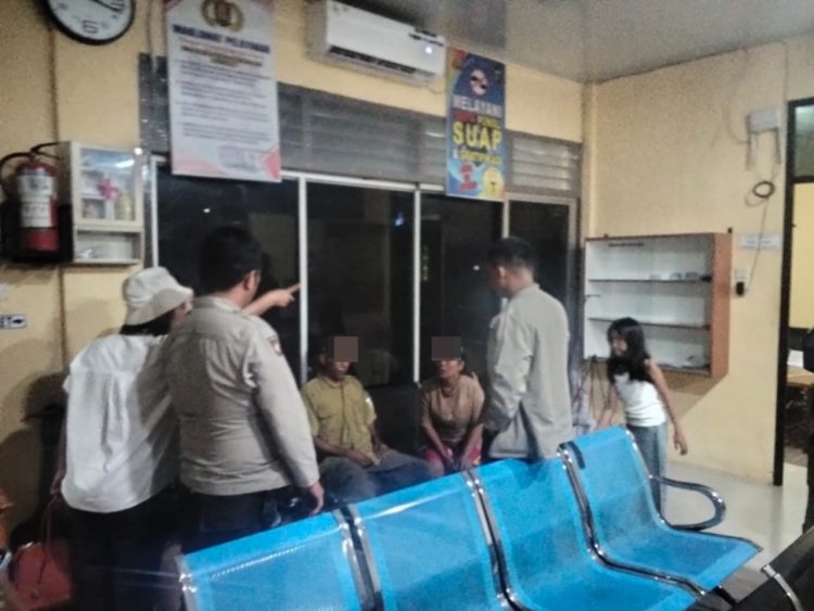 Polsek Siantar Barat melalui Unit Perlindungan Perempuan dan Anak (PPA), gerak cepat melakukan pengecekan dugaan tindak pidana Kekerasan Dalam Rumah Tangga (KDRT), di Jalan Bandung, pada Minggu (19/10/2025).