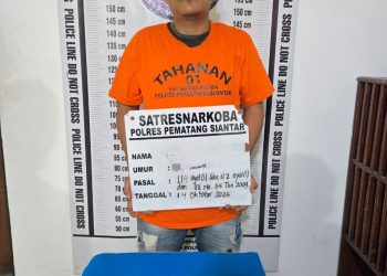 Foto pelaku dan barang bukti yang diamankan Satuan Reserse Narkoba Polres Pematangsiantar.