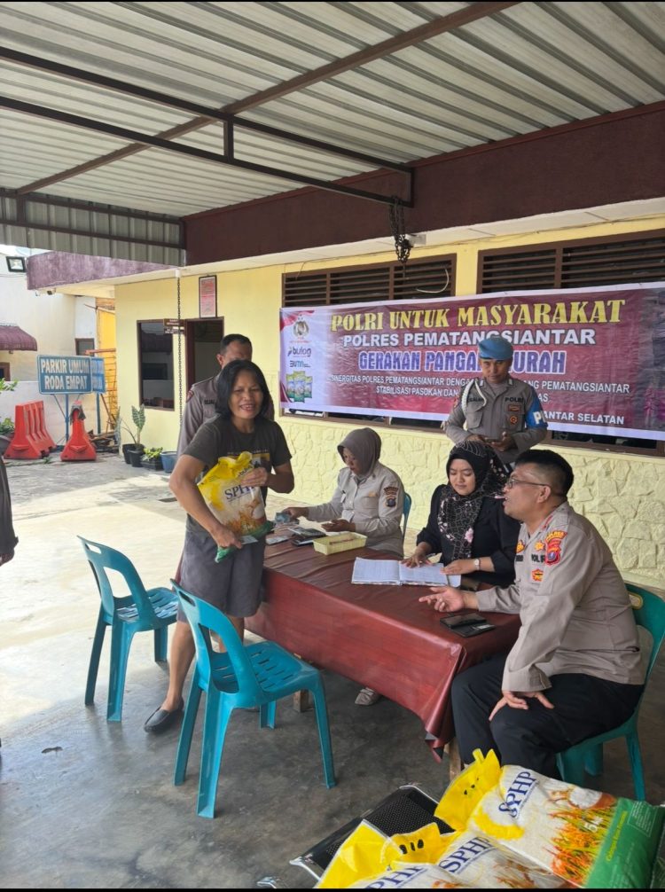 Gerakan Pangan Murah (GPM) yang digelar Polres Pematangsiantar melalui Polsek Siantar Selatan disambut antusias masyarakat, pada Senin - Jumat (6 - 10 Oktober 2025) pagi.