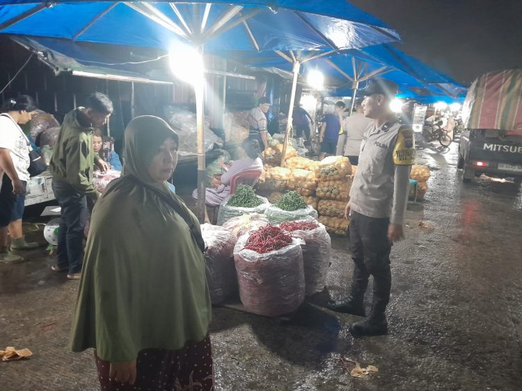 Polsek Siantar Utara menggelar Blue Light Patroli (BLP), di wilayah hukumnya, pada Sabtu (11/10/2025) malam.