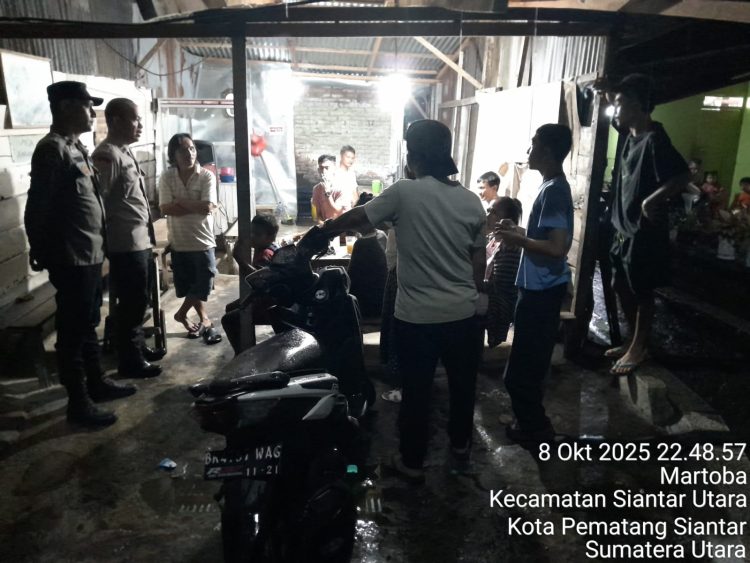 Polsek Siantar Utara gerak cepat melakukan pengecekan, di Jalan Siak, pada Rabu (8/10/2025) malam.