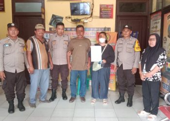 Polsek Sianțar menyelesaikan dugaan Kekerasan Dalam Rumah Tangga (KDRT), di Jalan Kenanga, pada Selasa (30/9/2025) siang.