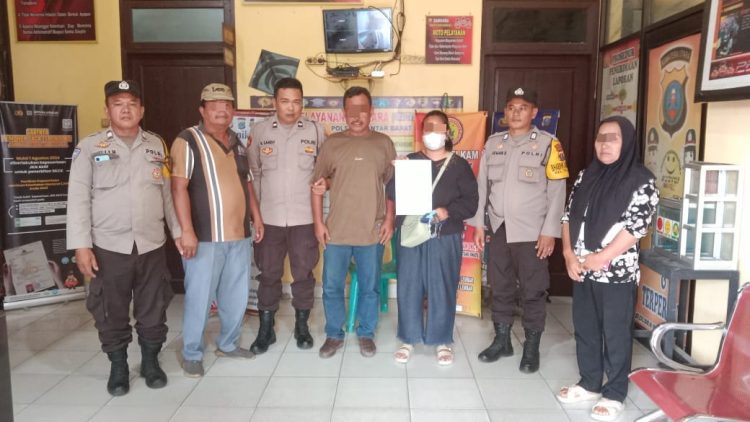 Polsek Sianțar menyelesaikan dugaan Kekerasan Dalam Rumah Tangga (KDRT), di Jalan Kenanga, pada Selasa (30/9/2025) siang.
