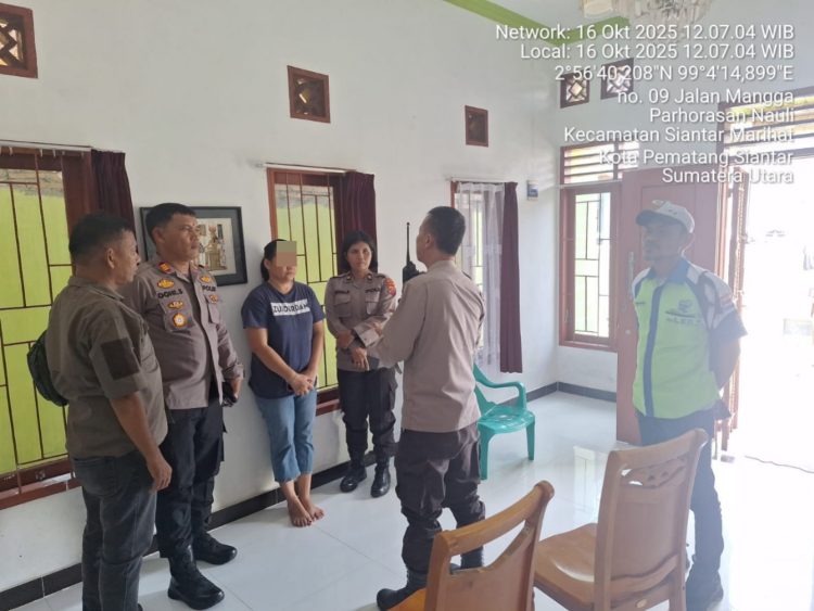 Kapolsek Siantar Marihat, AKP Doni Simanjuntak, gerak cepat (Gercep) menanggapi masalah dialami warganya, pada Kamis (16/10/2025) siang.