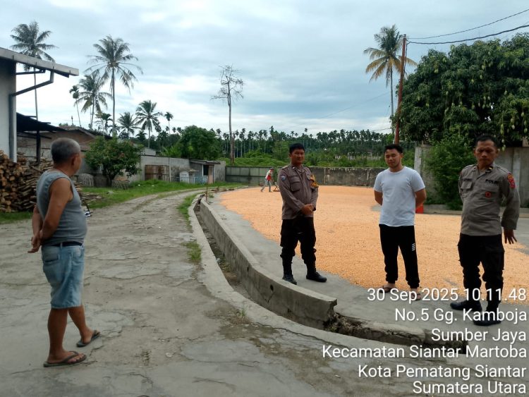 Polseķ Sianțar Timur melakukan sambang ke UD Samudra Jaya Kilang Jagung yang terletak di jalan Sumber Jaya II, pada Selasa (30/9/2025) pagi.